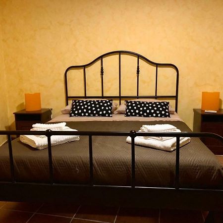 Вілла “Il Vicolo” Casa Vacanze Кастельмола Екстер'єр фото
