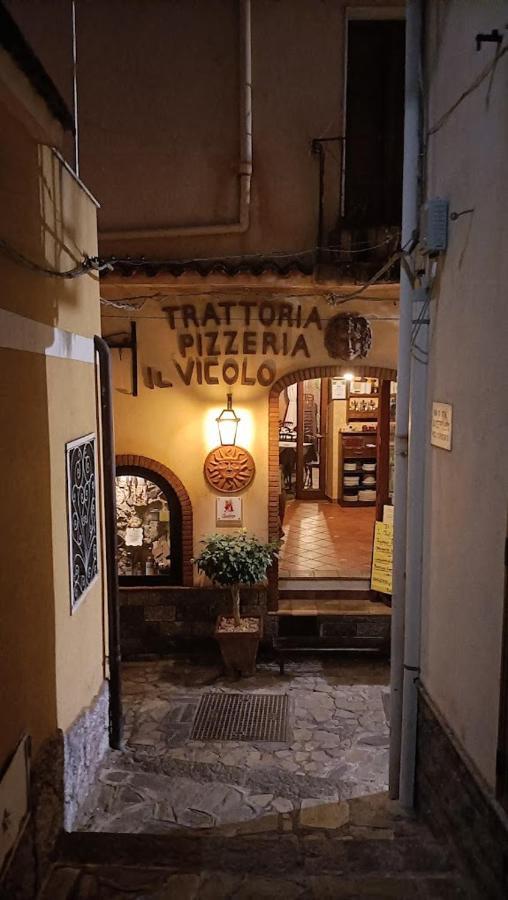 Вілла “Il Vicolo” Casa Vacanze Кастельмола Екстер'єр фото