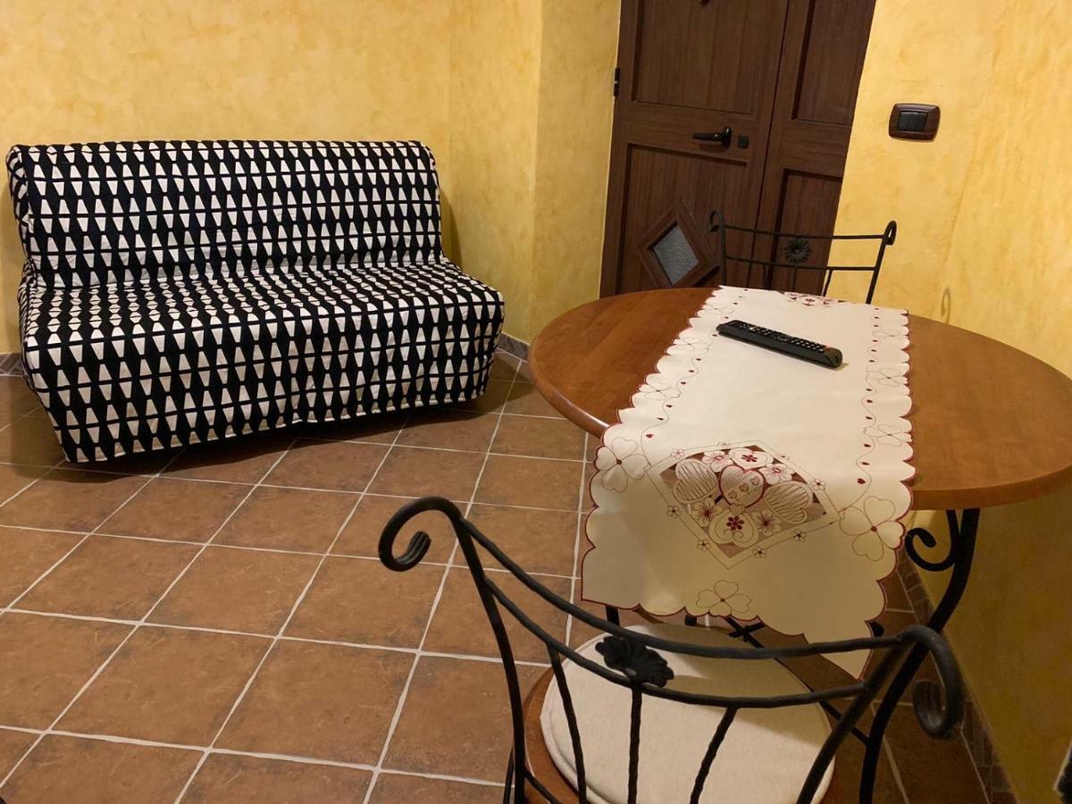 Вілла “Il Vicolo” Casa Vacanze Кастельмола Екстер'єр фото